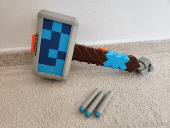 Nerf Minecraft Střílející Kladivo F4416 - 1