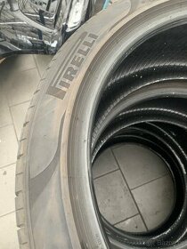 Pirelli P Zero 265/40 ZR22