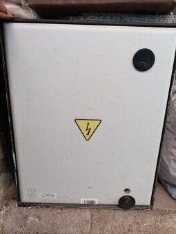 ER513 Rozvaděč elektroměrovýdo výklenku pro PRE