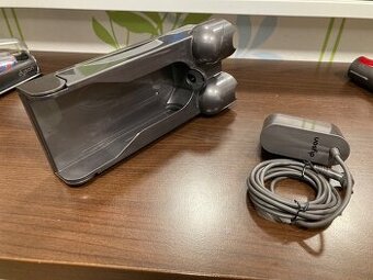 DYSON V12 Držák + nabíječka - 1