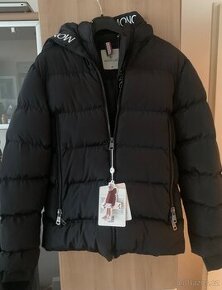Zimni bunda Moncler