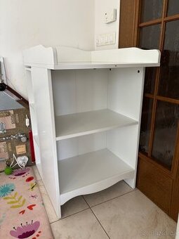 Přebalovací pult Ikea