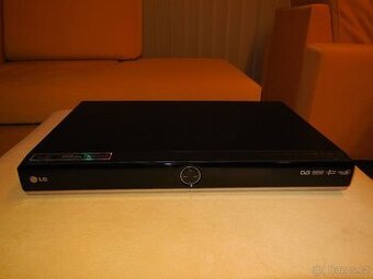 DVD a HDD rekordér LG RHT 499H
