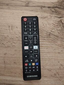 65" Crystal UHD TV UE65AU7172