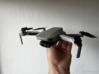 DJI mini 2 + příslušenství (5 baterek)