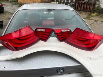 f10 svetla