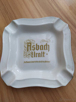 Porcelánový popelník značený