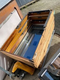 Střešní okna Velux - použitá, 4ks, včetně doplňků