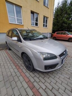Prodám auto na náhradní díly,nebo na opravu