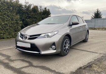 Toyota Auris 2.0, 91kw