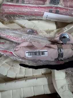 Jaguar XE stropní airbagy 2015