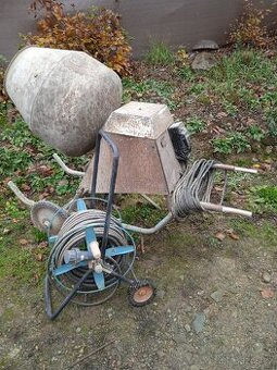 Stavební míchačka