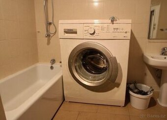 Pračka Siemens iQ300 / Bosch 7KG / 1400