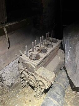 Prodám blok motoru na zetor 70