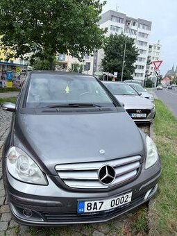 Mercedes benz B200