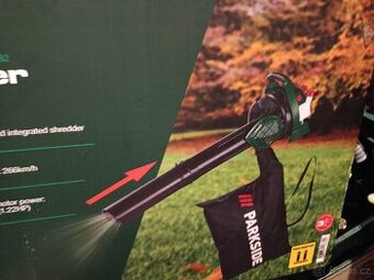 Benzínový fukar na listí