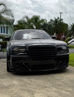 KOUPÍM grill na Chrysler 300C