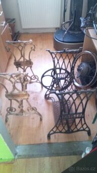 Litinové podstavce ze šicích strojů - 1