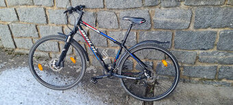 Trekingové kolo Apache Wakita Disc 2014