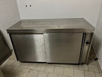 Vyhřívaný režon na talíře - průchozí