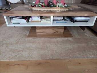 Konferenční stolek