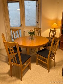 Kulatý rozkládací jídelní stůl + sada 6 židlí
