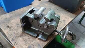 Prizmatický svěrák 100mm