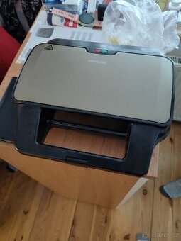 Nový zlatý sendvičovač Sencor