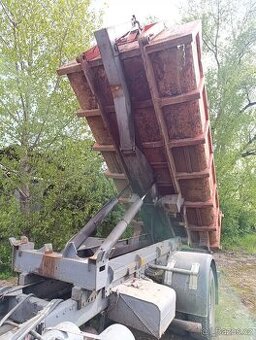 LIAZ nosič kontejnerů