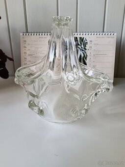 Košík z hutního skla