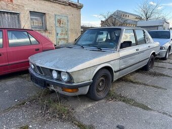 BMW E28 524td 85kW | 1984 | Na díly