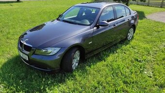 BMW E90 320i