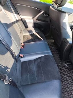Avensis - 1