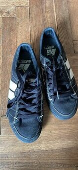 Macbeth Manchester vegan boty