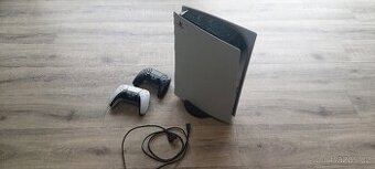 PlayStation 5 + 2x DualSense ovladače