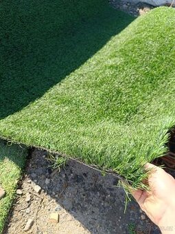 Fotbalový umělý trávník 5 cm výška použity velmi hezký - 1