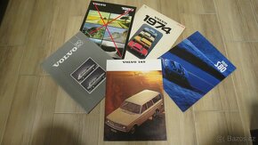 Prospekty Volvo 50. až 90. léta. - 1