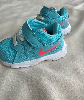 Dětské tenisky Nike vel. 19,5 – jako nové