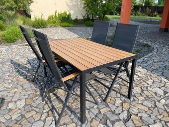 Zahradní nábytek (stůl, židle/křesla, podsedáky)