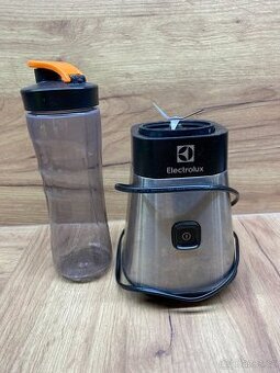 Mixér Electrolux