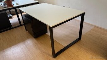 Pracovní stůl Alupress (dostupné 4ks)