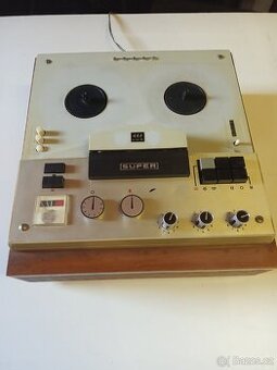 Magnetofon Tesla
