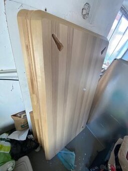 Dřevěný stůl IKEA LISABO