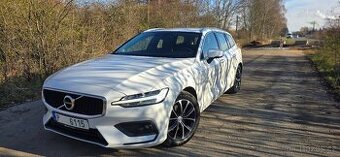 Volvo v60 D4 140kw + druhá sada kol