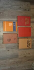 Knihy minulého režimu