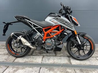 KTM Duke 125, 7/22