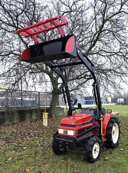 YANMAR FF245D s čelním nakladačem