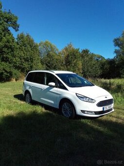Ford Galaxy 2017 7 míst 94700 km