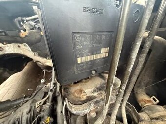 Řídící jednotka / čerpadlo ABS MERCEDES w164 a w221 s-class