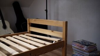 Postel z masivu 90×200